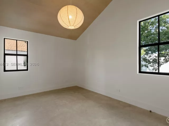 3-bedroom home for rent in Miami - 3603 Thomas Ave - MondialRealty