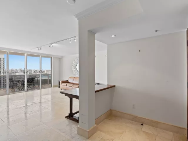 2-bedroom condo for sale in Sunny Isles Beach - 18911 Collins Ave 2103 - MondialRealty