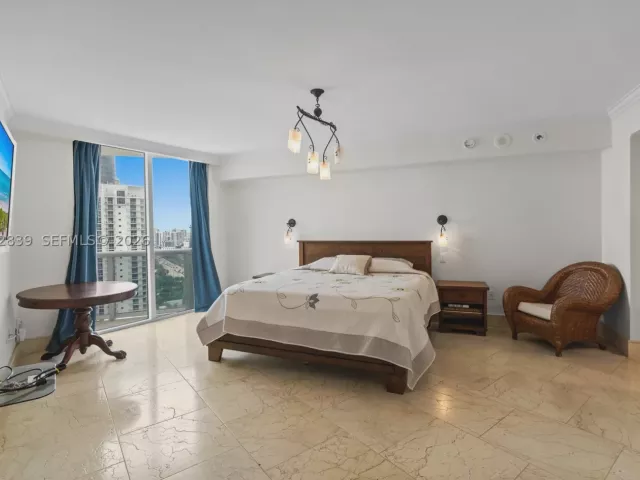 2-bedroom condo for sale in Sunny Isles Beach - 18911 Collins Ave 2103 - MondialRealty
