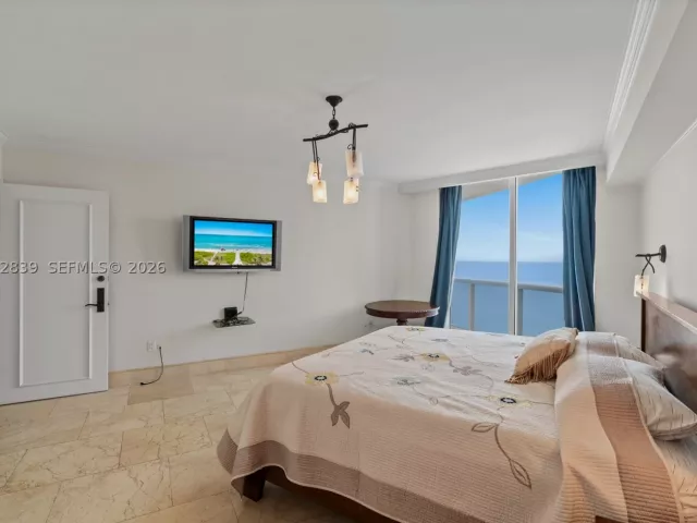 2-bedroom condo for sale in Sunny Isles Beach - 18911 Collins Ave 2103 - MondialRealty