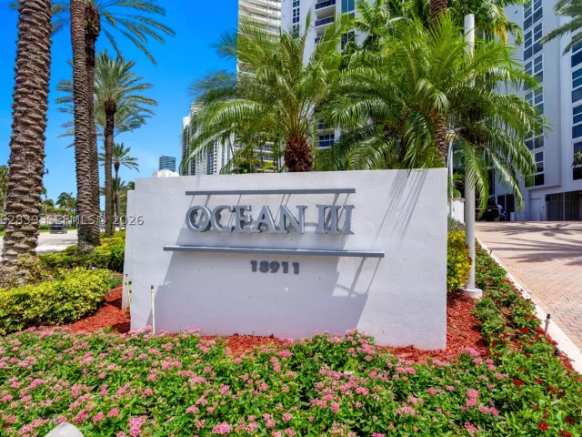 2-bedroom condo for sale in Sunny Isles Beach - 18911 Collins Ave 2103 - MondialRealty