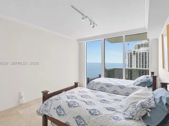 2-bedroom condo for sale in Sunny Isles Beach - 18911 Collins Ave 2103 - MondialRealty