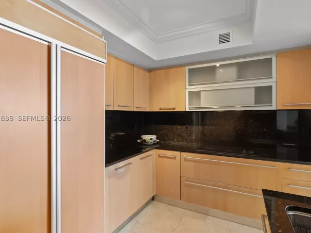 2-bedroom condo for sale in Sunny Isles Beach - 18911 Collins Ave 2103 - MondialRealty