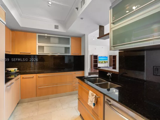 2-bedroom condo for sale in Sunny Isles Beach - 18911 Collins Ave 2103 - MondialRealty