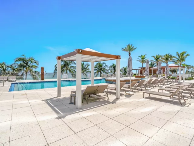 2-bedroom condo for sale in Sunny Isles Beach - 18911 Collins Ave 2103 - MondialRealty