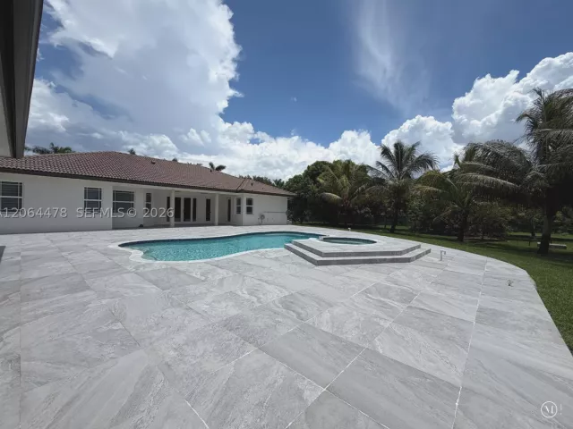 4-bedroom home for sale in Miami - 19690 SW 210th St - MondialRealty