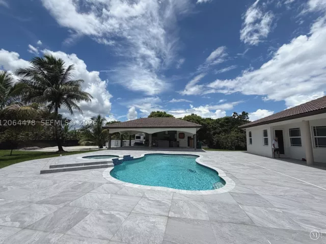 4-bedroom home for sale in Miami - 19690 SW 210th St - MondialRealty