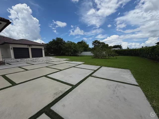 4-bedroom home for sale in Miami - 19690 SW 210th St - MondialRealty