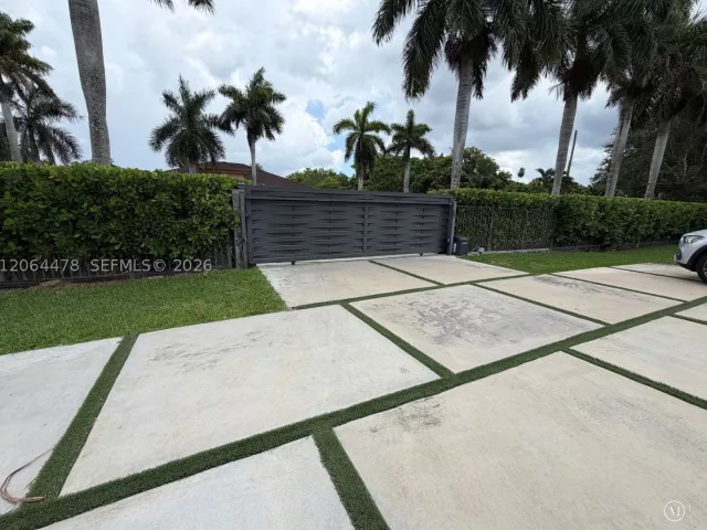 4-bedroom home for sale in Miami - 19690 SW 210th St - MondialRealty