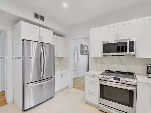 4-bedroom home for sale in Coral Gables - 1042 Sorolla Ave - MondialRealty