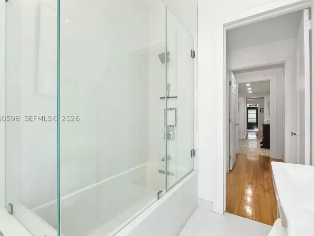 4-bedroom home for sale in Coral Gables - 1042 Sorolla Ave - MondialRealty