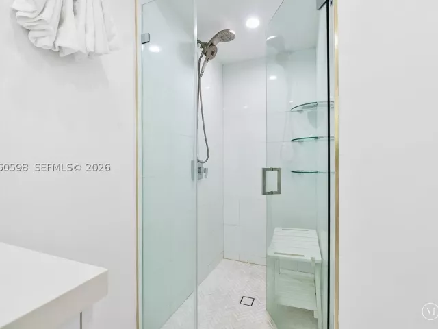 4-bedroom home for sale in Coral Gables - 1042 Sorolla Ave - MondialRealty