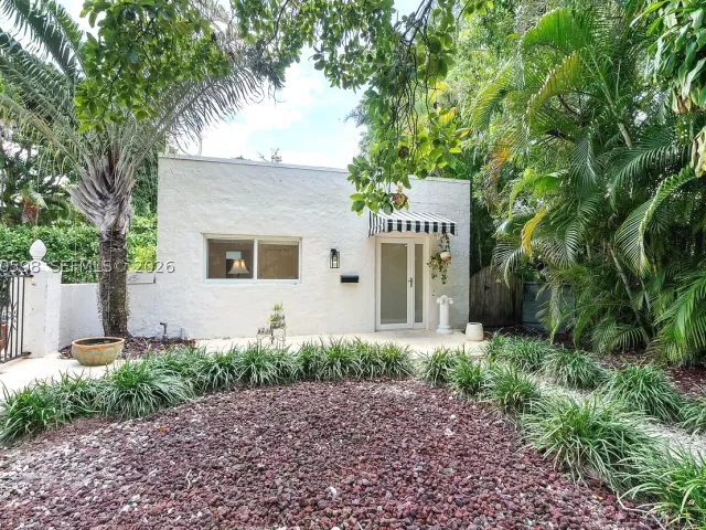 4-bedroom home for sale in Coral Gables - 1042 Sorolla Ave - MondialRealty