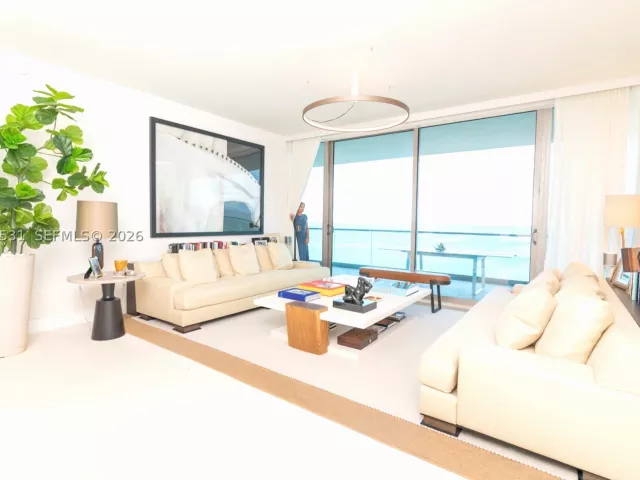 3-bedroom condo for rent in Bal Harbour - 10201 E Collins Ave 1002 - MondialRealty
