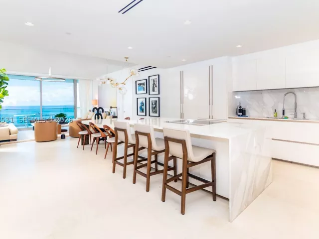 3-bedroom condo for rent in Bal Harbour - 10201 E Collins Ave 1002 - MondialRealty