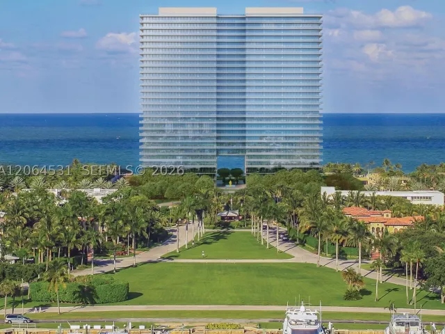 3-bedroom condo for rent in Bal Harbour - 10201 E Collins Ave 1002 - MondialRealty