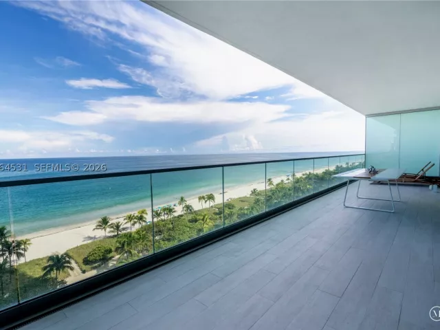 3-bedroom condo for rent in Bal Harbour - 10201 E Collins Ave 1002 - MondialRealty