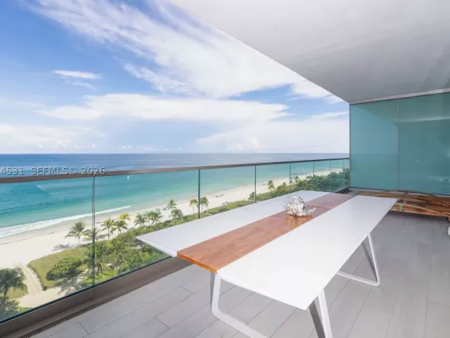 3-bedroom condo for rent in Bal Harbour - 10201 E Collins Ave 1002 - MondialRealty