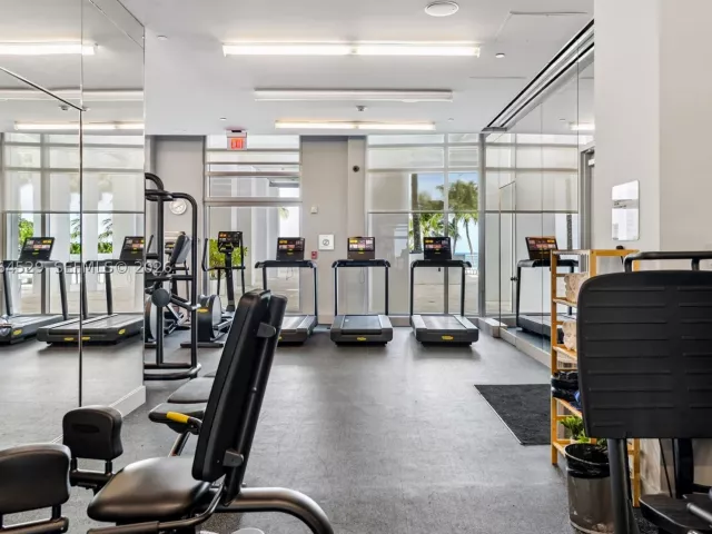 3-bedroom condo for sale in Hollywood - 3535 S Ocean Dr 2106 - MondialRealty