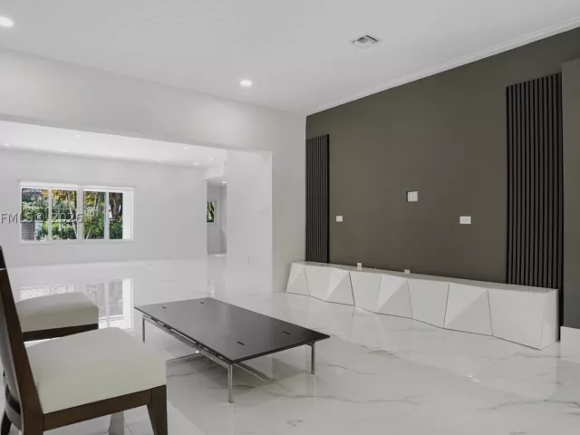 3-bedroom home for rent in Coral Gables - 711 Sunset Rd 711 - MondialRealty