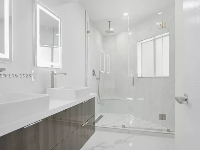 3-bedroom home for rent in Coral Gables - 711 Sunset Rd 711 - MondialRealty