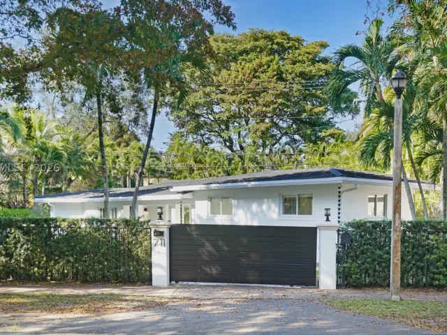3-bedroom home for rent in Coral Gables - 711 Sunset Rd 711 - MondialRealty