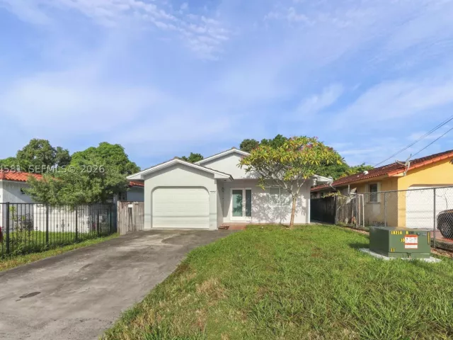 3-bedroom home for sale in Miami - 2224 SW 61st Ave - MondialRealty