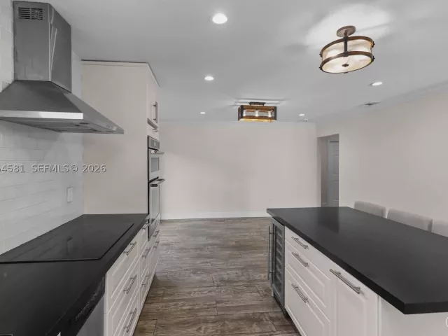 3-bedroom home for sale in Miami - 2224 SW 61st Ave - MondialRealty
