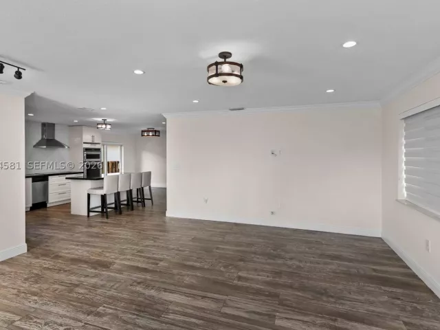 3-bedroom home for sale in Miami - 2224 SW 61st Ave - MondialRealty