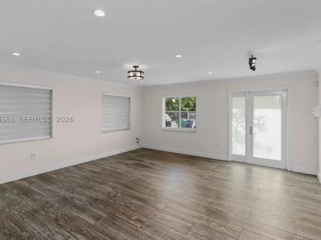 3-bedroom home for sale in Miami - 2224 SW 61st Ave - MondialRealty