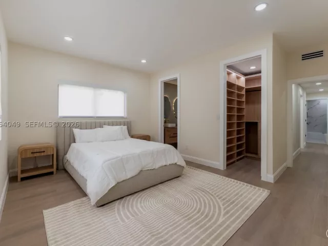 3-bedroom home for rent in Miami Beach - 4144 Alton Rd 4144 - MondialRealty