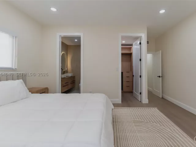 3-bedroom home for rent in Miami Beach - 4144 Alton Rd 4144 - MondialRealty