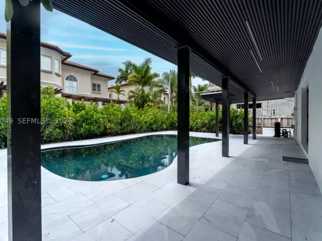 3-bedroom home for rent in Miami Beach - 4144 Alton Rd 4144 - MondialRealty