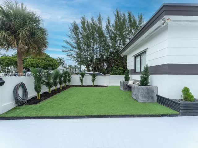 3-bedroom home for rent in Miami Beach - 4144 Alton Rd 4144 - MondialRealty