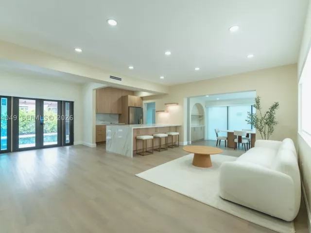 3-bedroom home for rent in Miami Beach - 4144 Alton Rd 4144 - MondialRealty