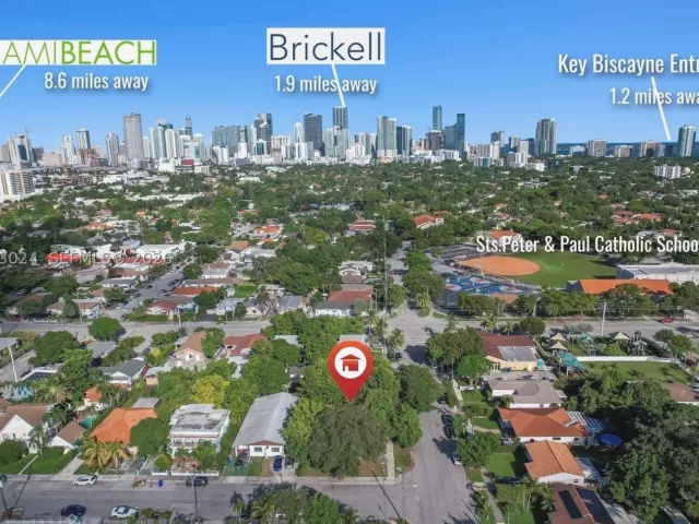 2-bedroom home for sale in Miami - 1233 SW 13TH ST - MondialRealty