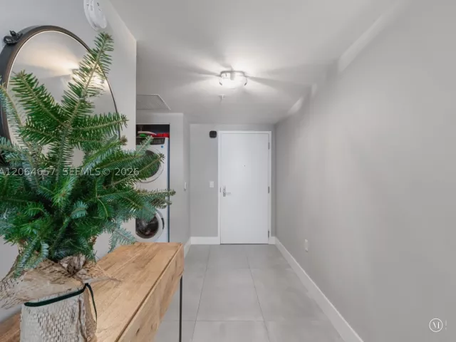 3-bedroom condo for sale in Sunny Isles Beach - 300 Sunny Isles Blvd 4-1405 - MondialRealty