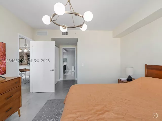 3-bedroom condo for sale in Sunny Isles Beach - 300 Sunny Isles Blvd 4-1405 - MondialRealty