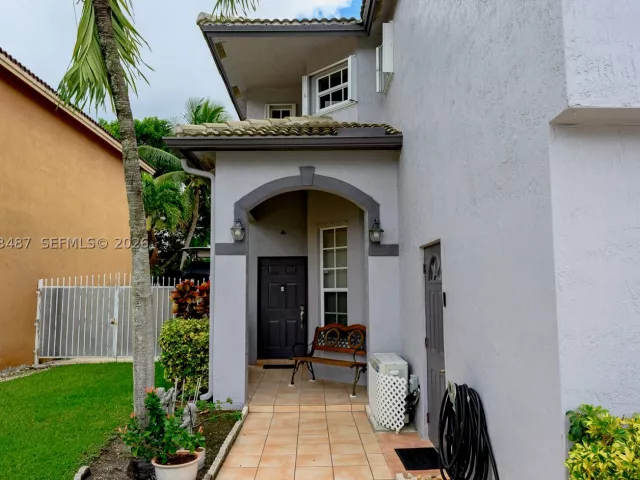 3-bedroom home for sale in Miami - 14835 SW 138th Ter - MondialRealty
