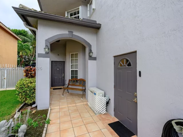 3-bedroom home for sale in Miami - 14835 SW 138th Ter - MondialRealty
