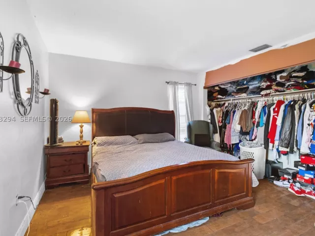 3-bedroom home for sale in Miami - 11045 SW 161st Ter - MondialRealty