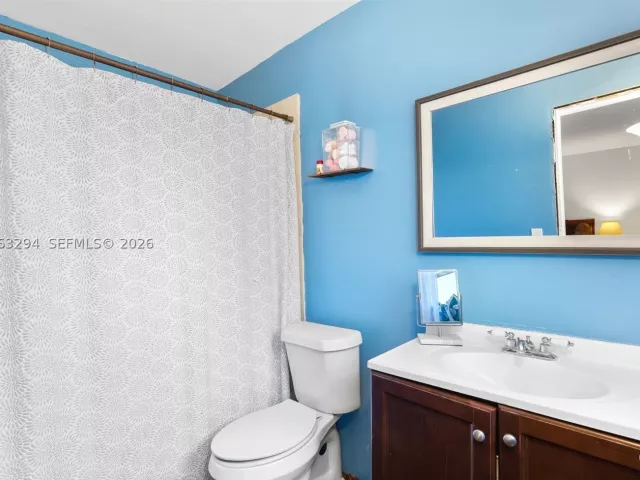 3-bedroom home for sale in Miami - 11045 SW 161st Ter - MondialRealty