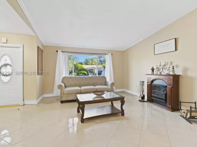 3-bedroom home for sale in Miami - 11045 SW 161st Ter - MondialRealty