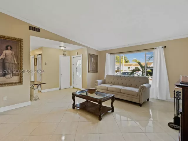 3-bedroom home for sale in Miami - 11045 SW 161st Ter - MondialRealty
