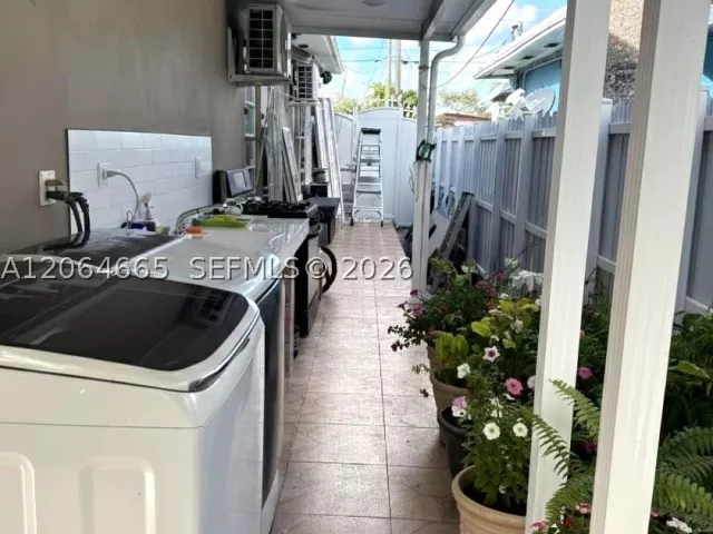 4-bedroom home for sale in Miami - 2118 NW 86th St - MondialRealty