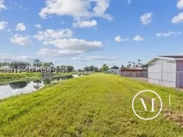 3-bedroom home for sale in Miami - 10471 SW 141st Dr - MondialRealty