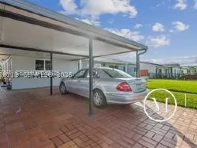 3-bedroom home for sale in Miami - 10471 SW 141st Dr - MondialRealty