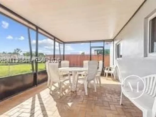 3-bedroom home for sale in Miami - 10471 SW 141st Dr - MondialRealty