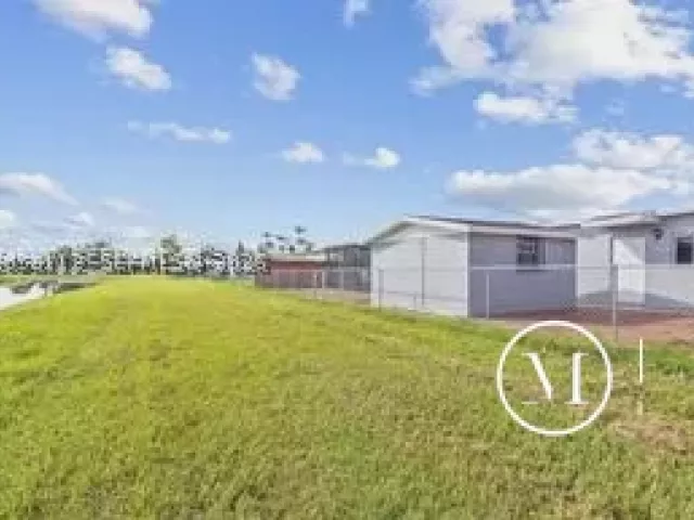 3-bedroom home for sale in Miami - 10471 SW 141st Dr - MondialRealty