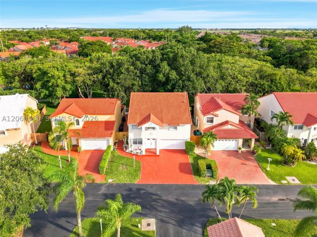 4-bedroom home for sale in Miami - 14986 SW 113th St - MondialRealty